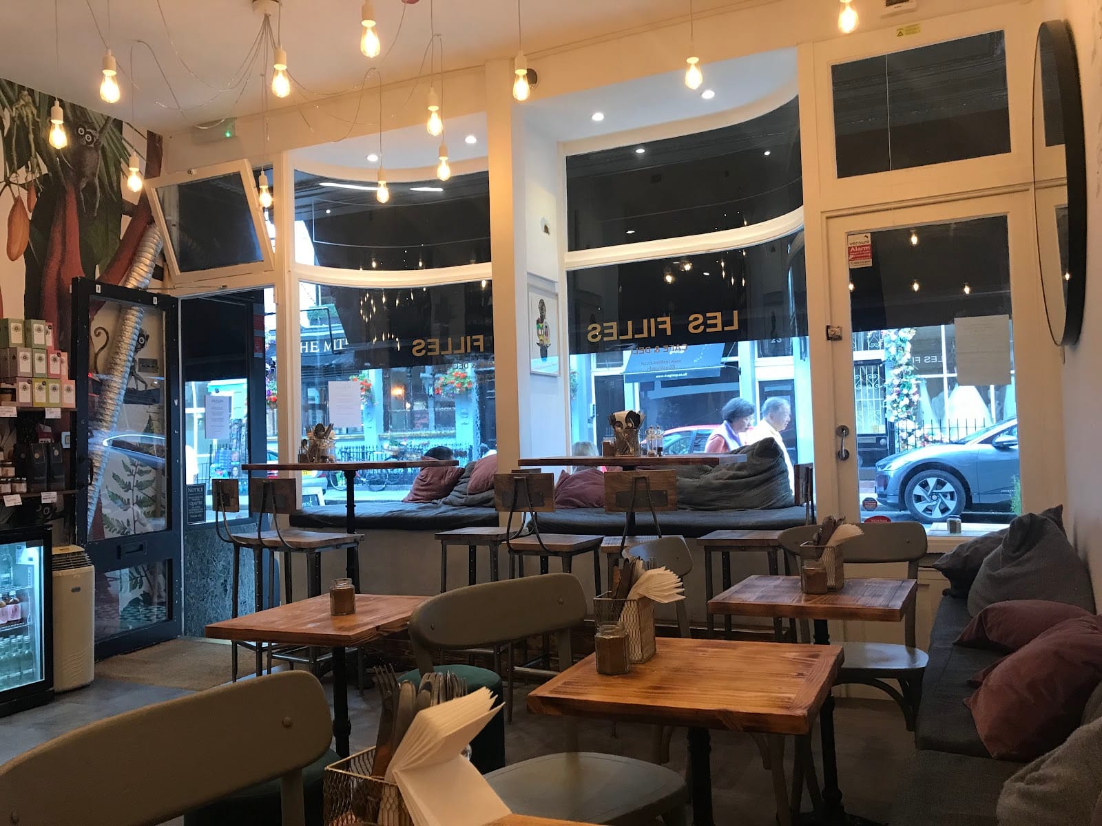 Les Filles Cafe Lancaster Gate