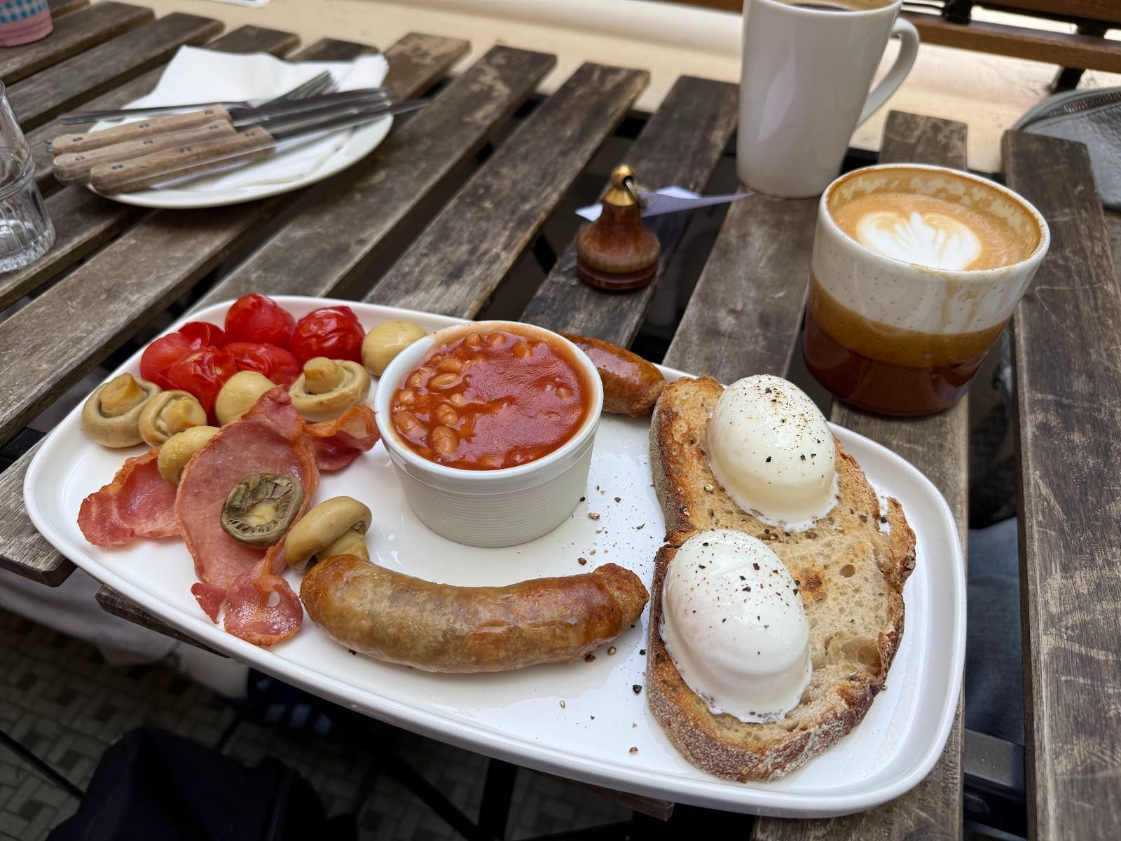 Café 44