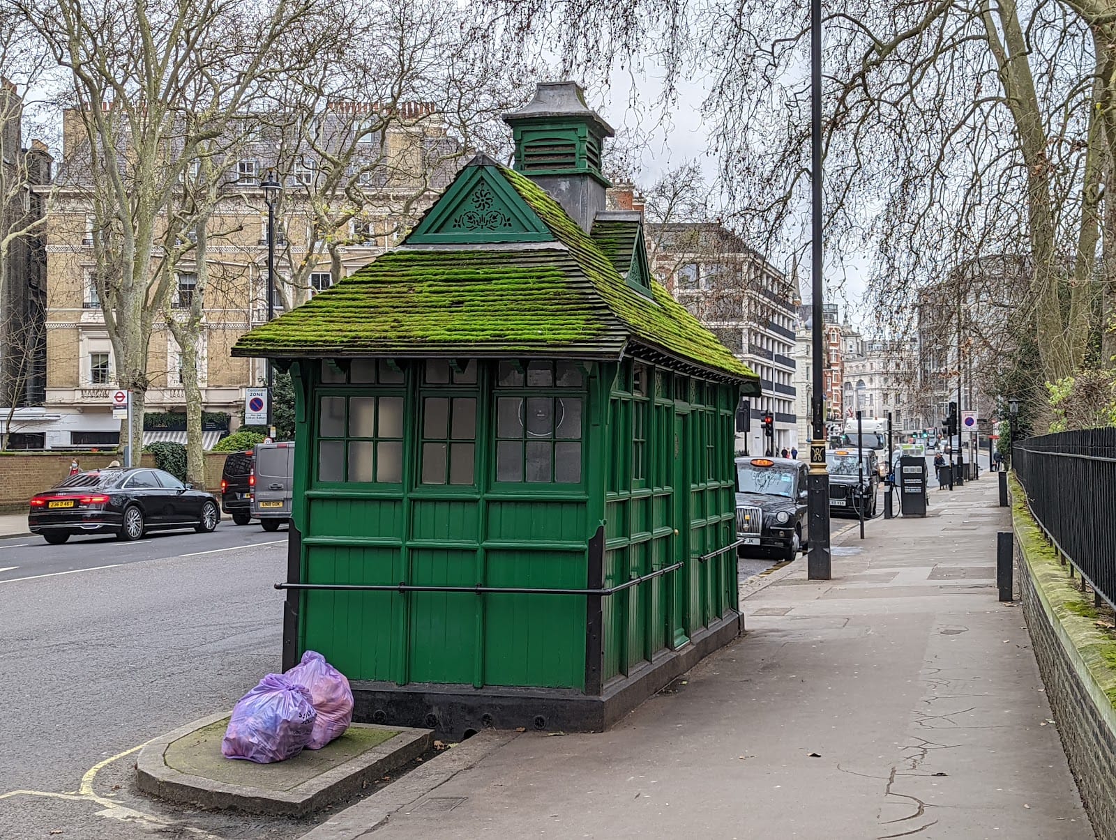 Luba’s Green Hut Café