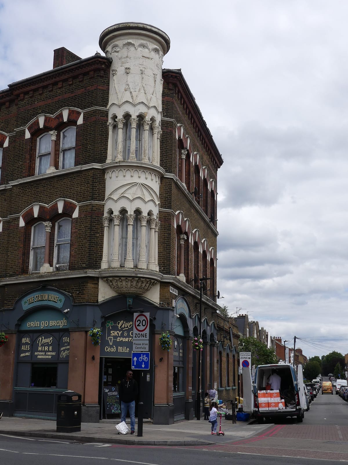 Deli-Licious Café Tottenham photo 2