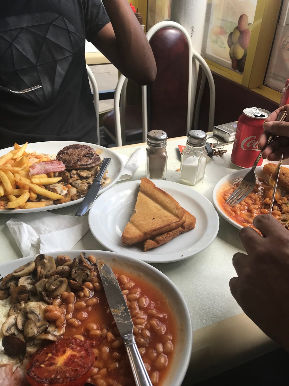 Mem's Corner Cafe