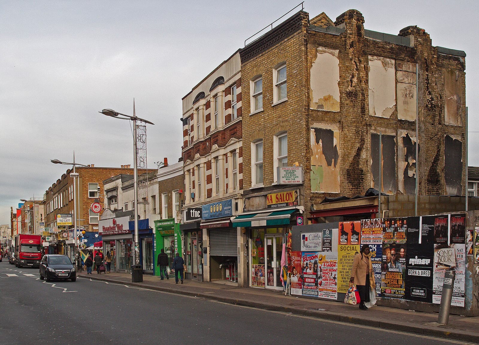 Ozzies Cafe London photo 3
