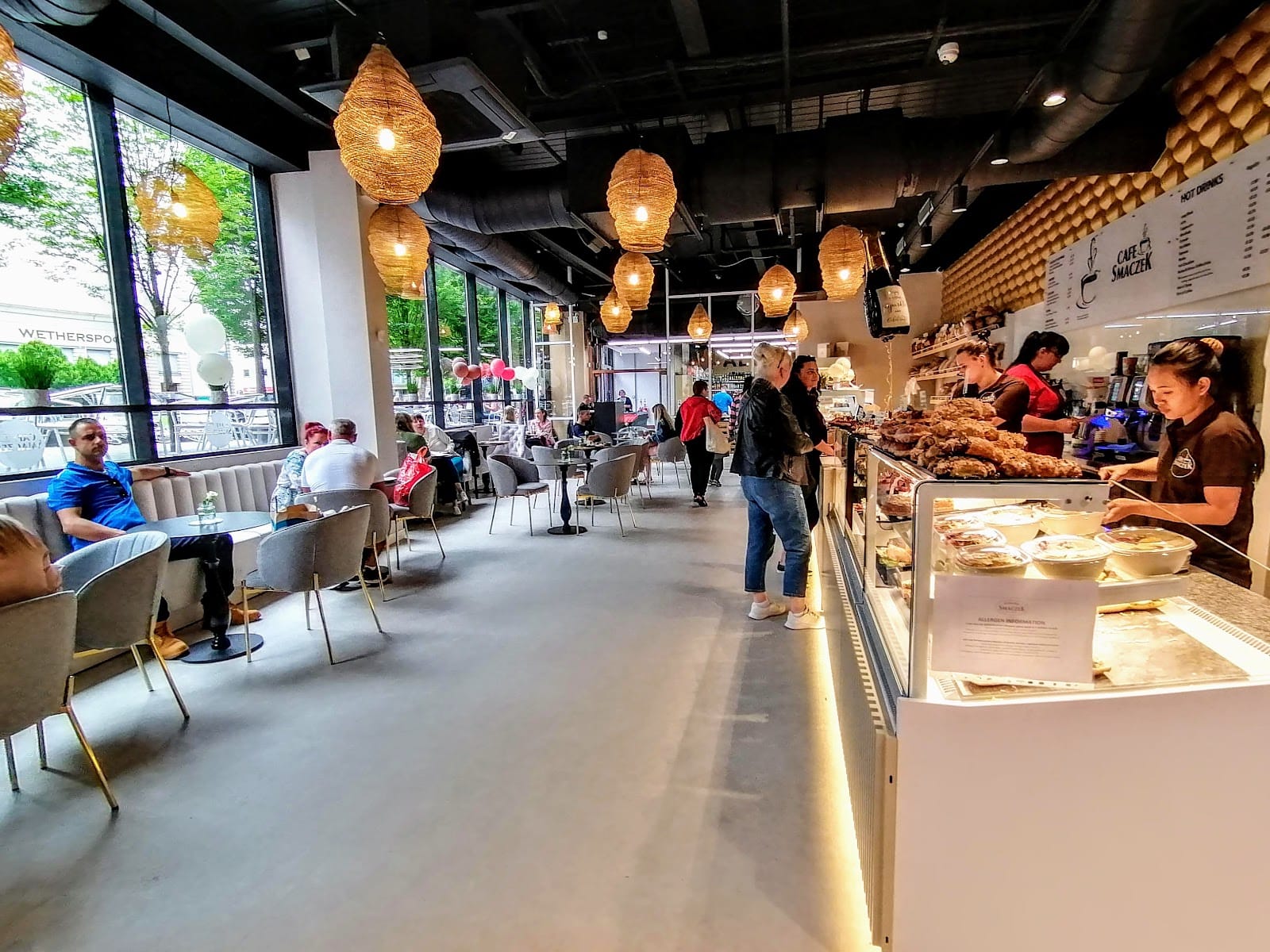 Smaczek Café & Bakery