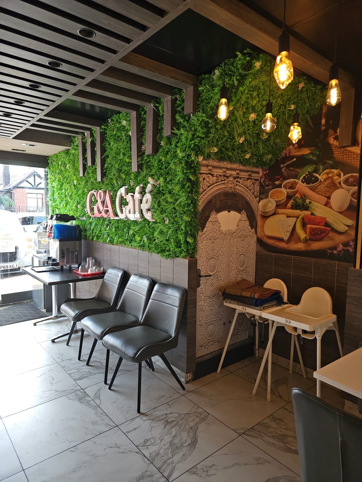 G & A cafe
