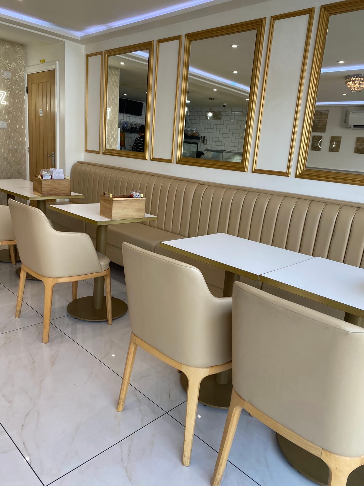 T'z Treatz Cafe & Desserts