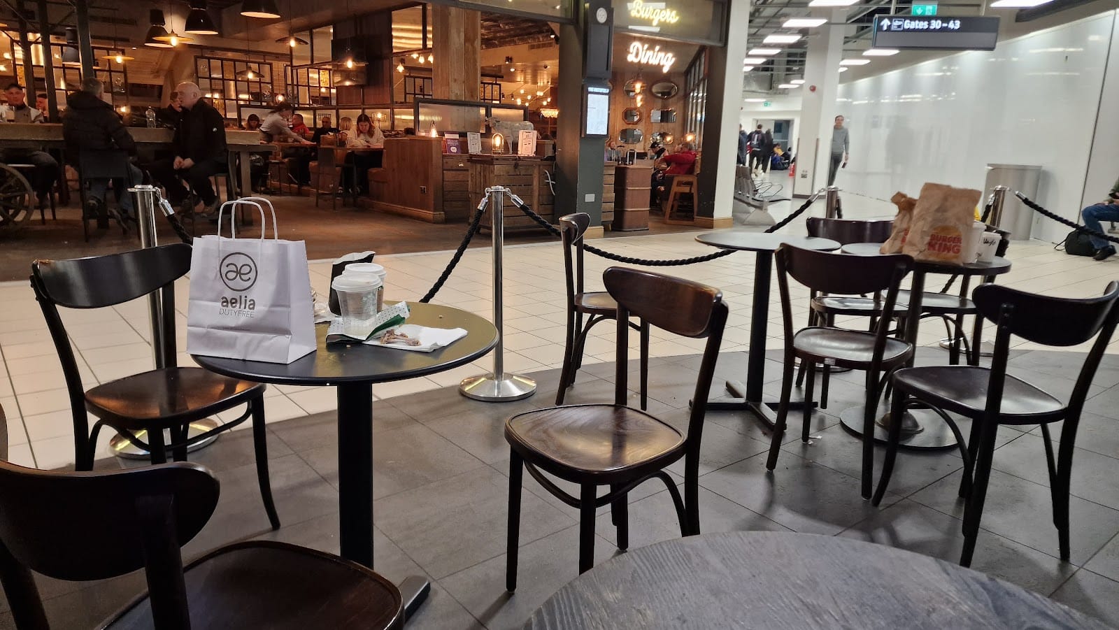 Starbucks Coffee, LTN Airside