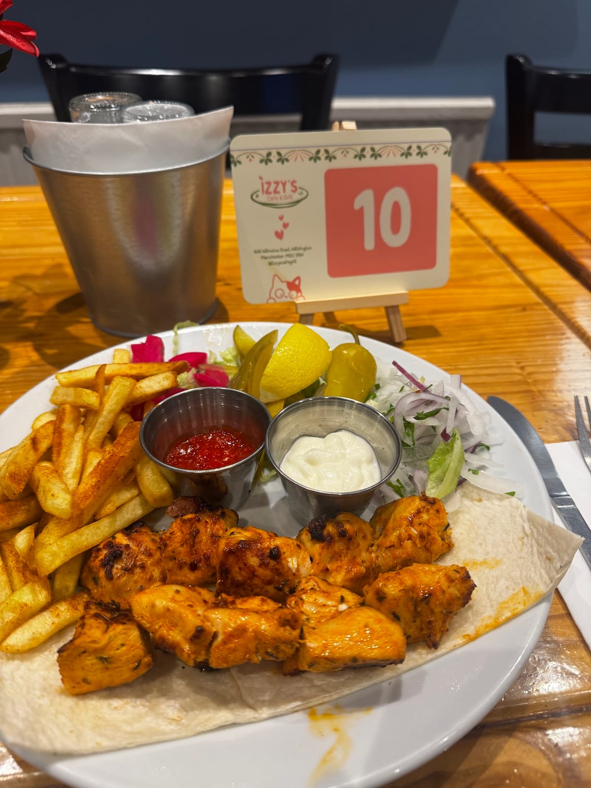 Izzy’s Cafe & Grill