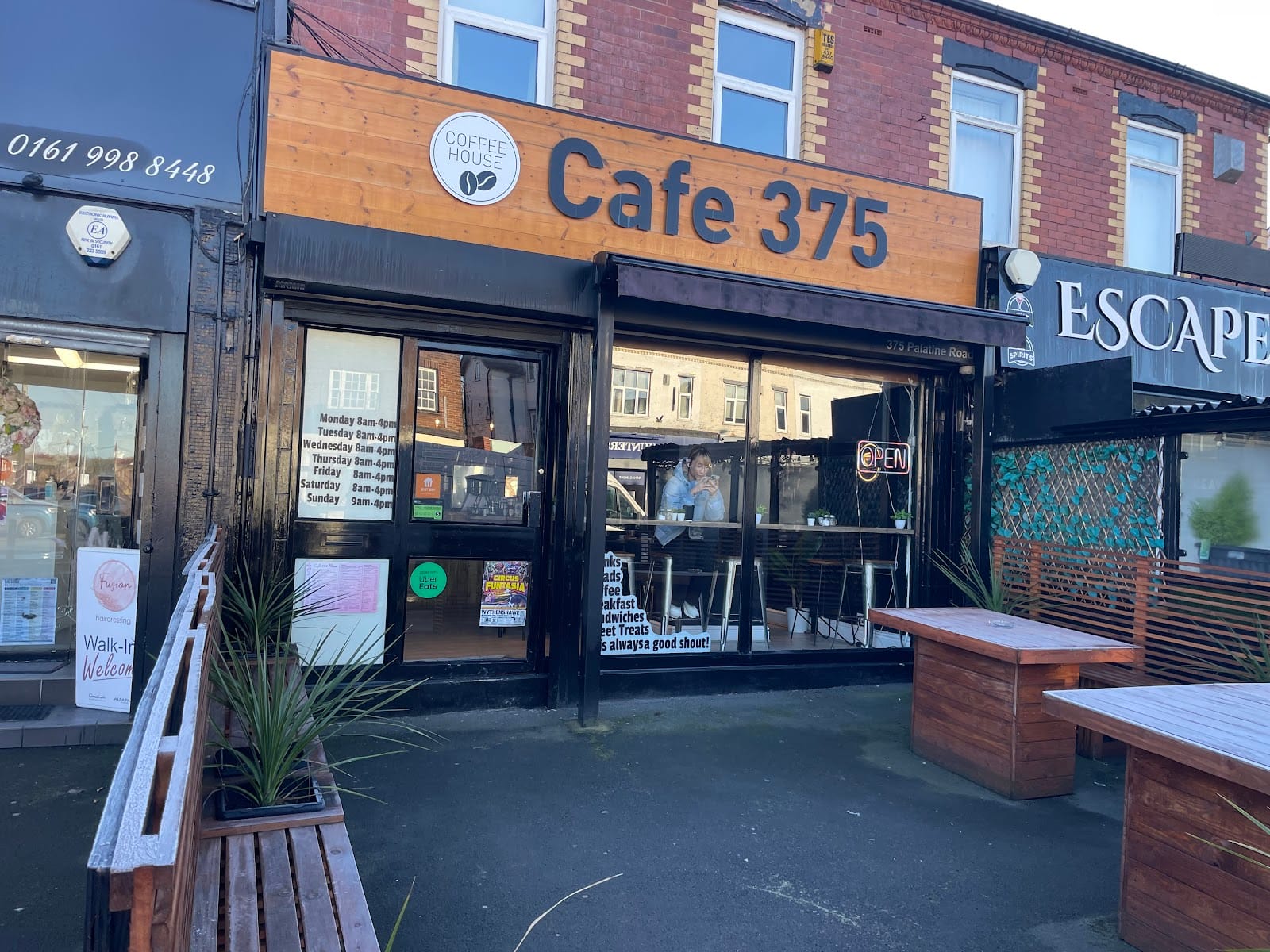 Cafe 375