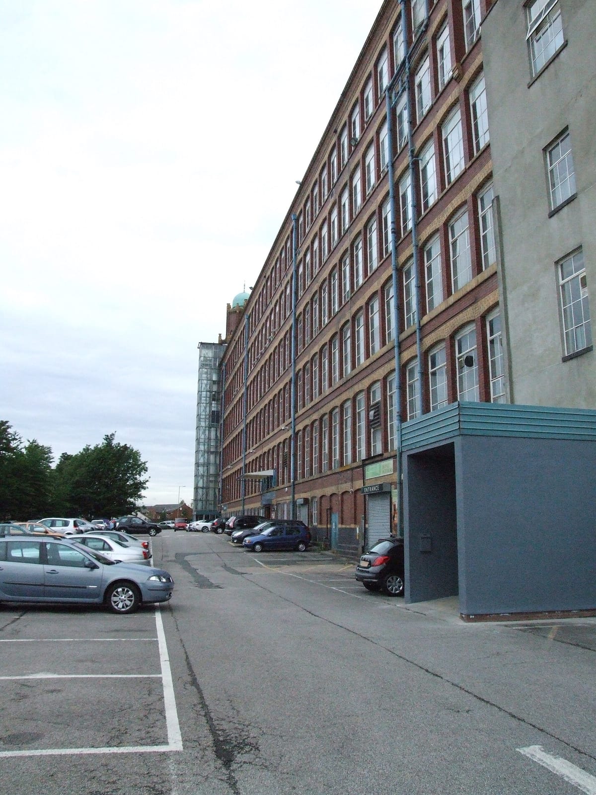 Broadstone Mill Shopping Outlet photo 13