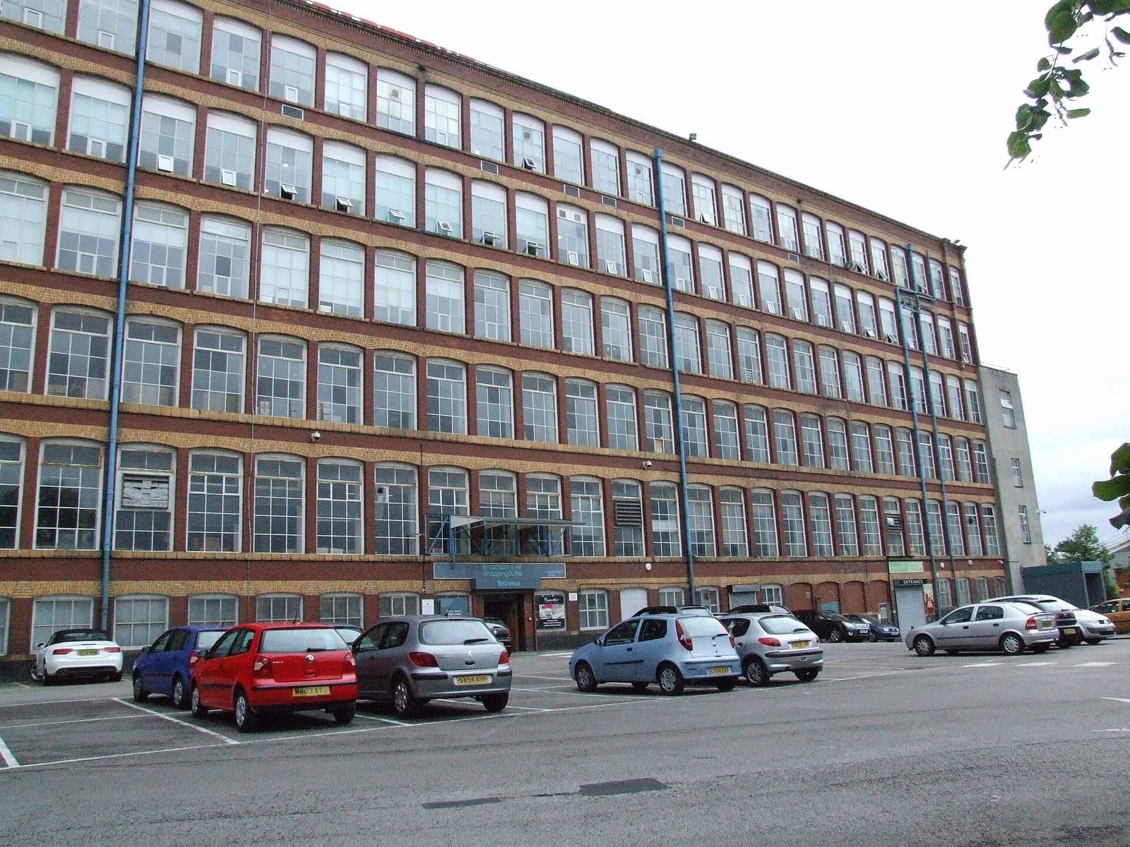 Broadstone Mill Shopping Outlet photo 11