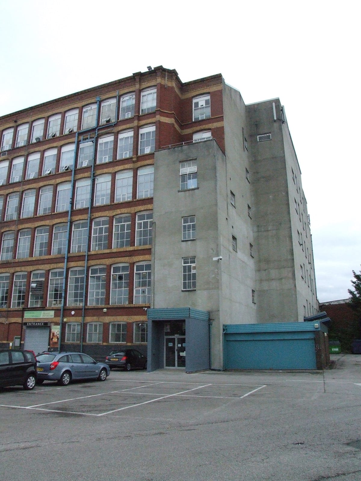 Broadstone Mill Shopping Outlet photo 12
