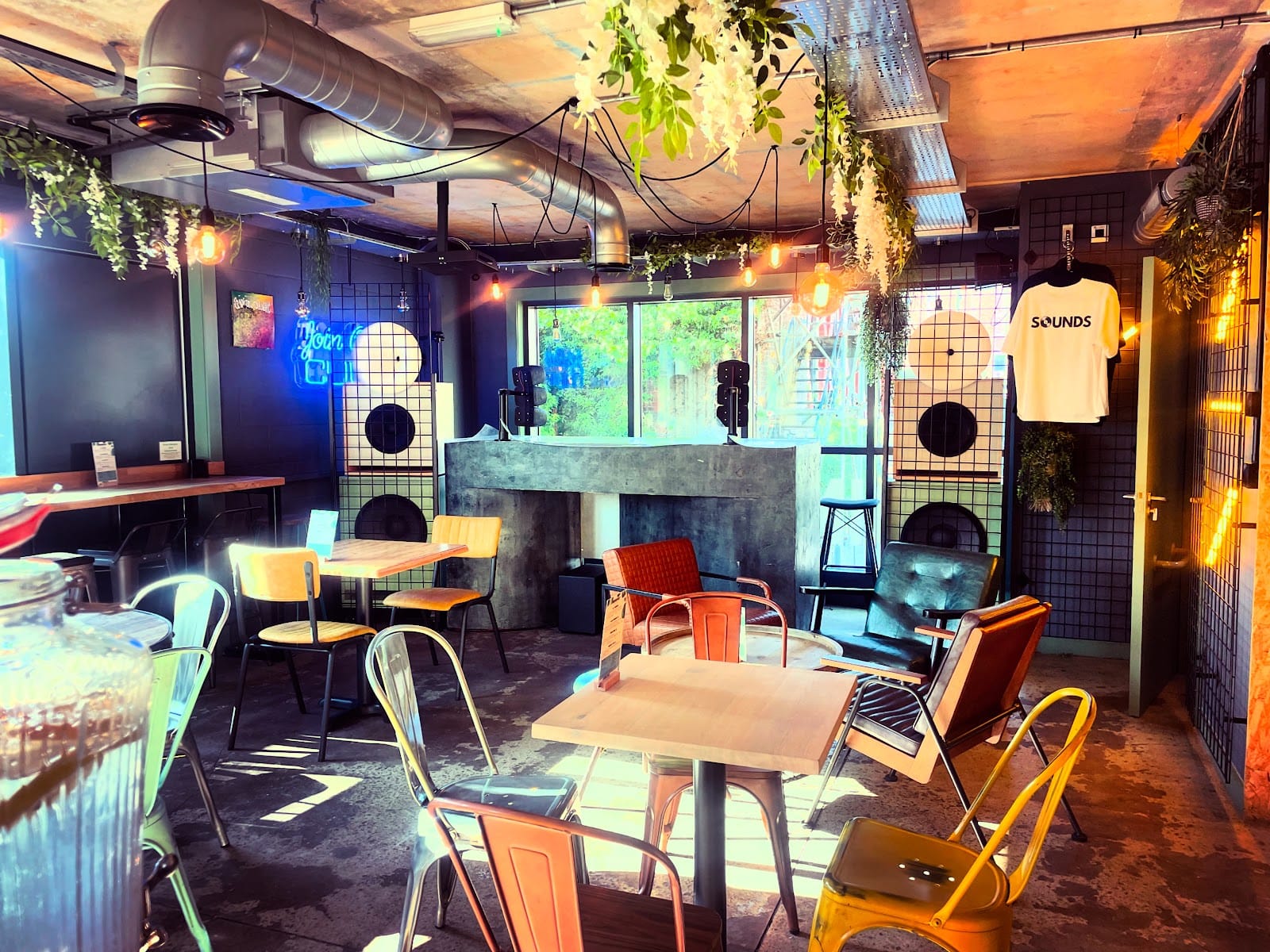 Cult & Coffee Listening Cafe
