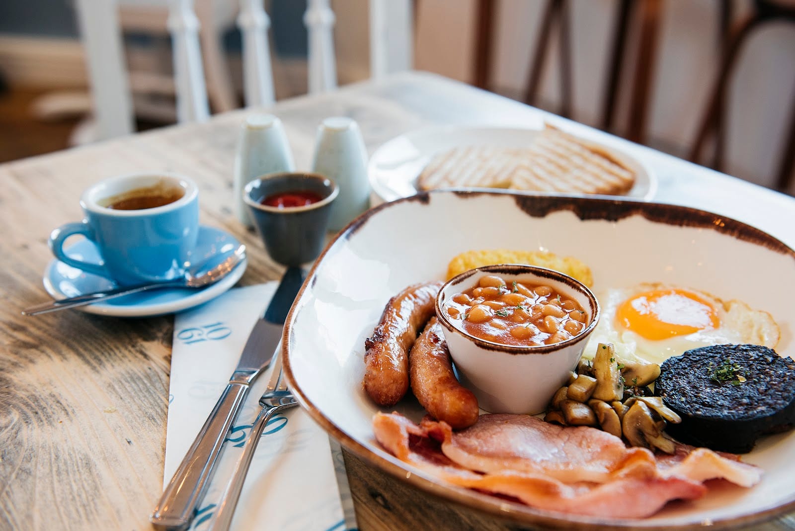 Caffe 1901 Deli, Manors