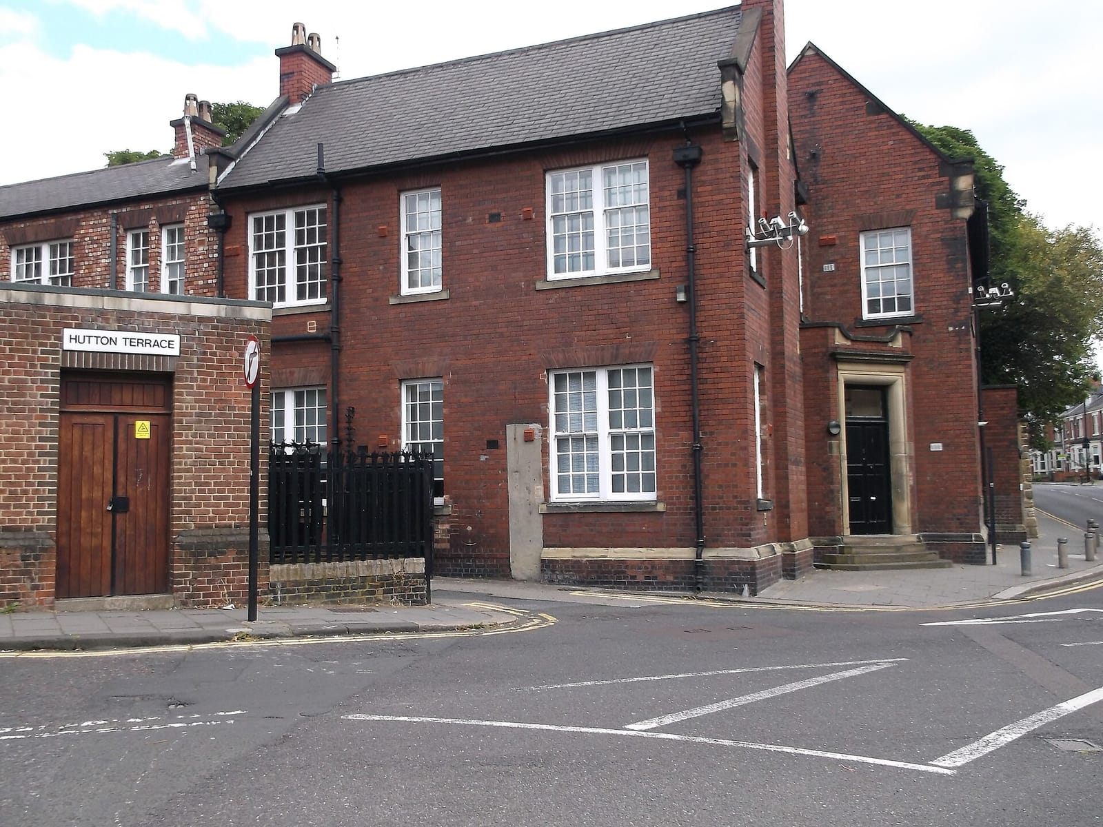 Newtons Coffee House photo 2
