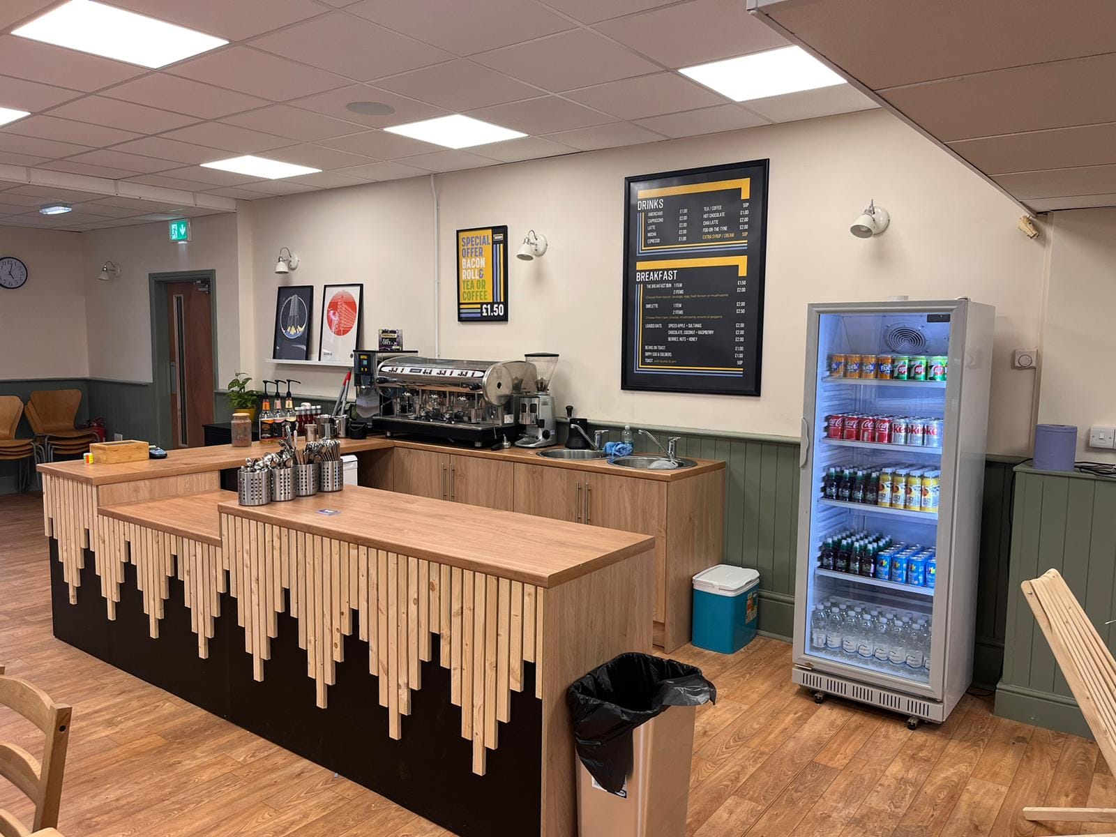 The Shakey Café