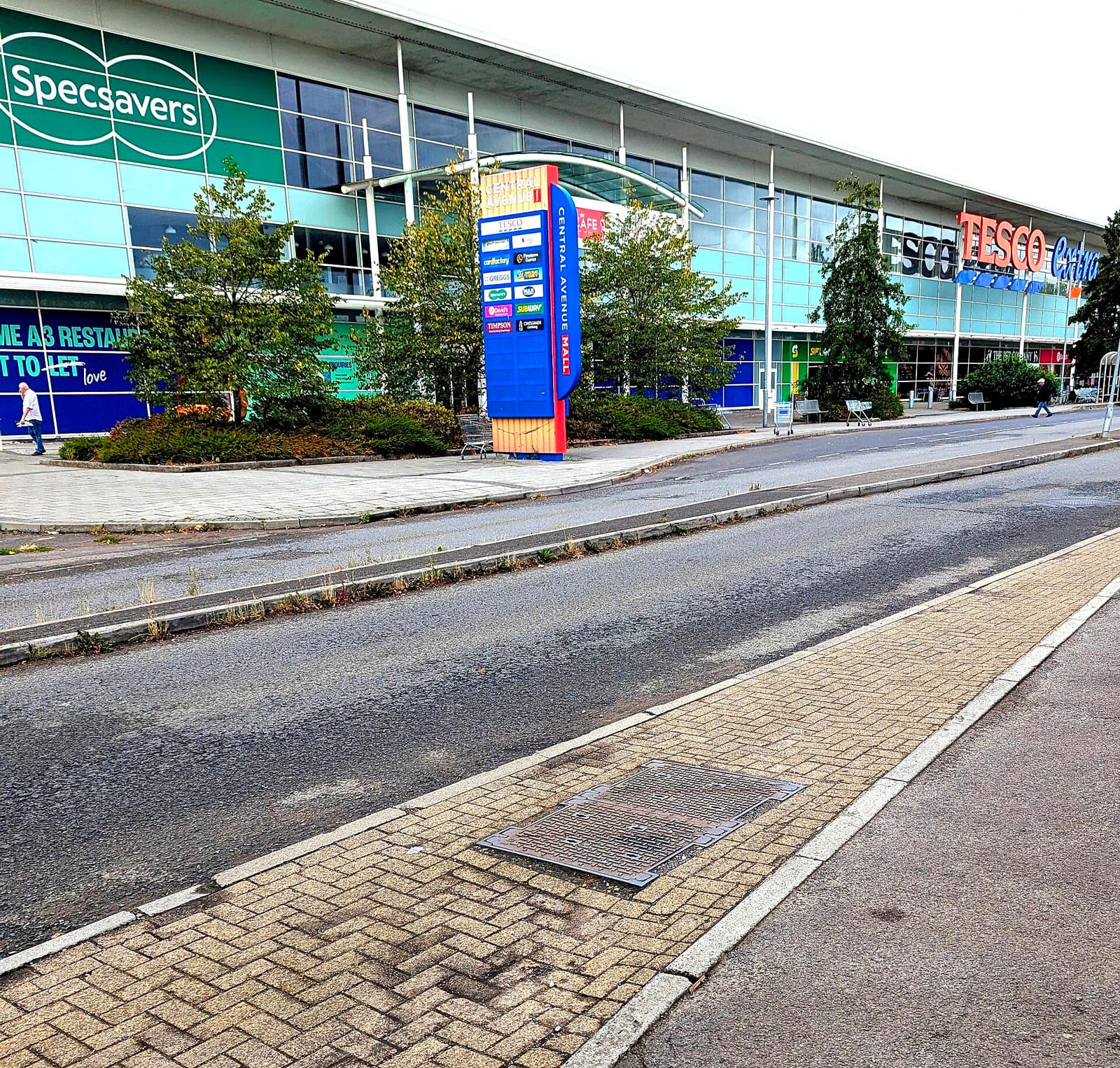 Marks & Spencer photo 3