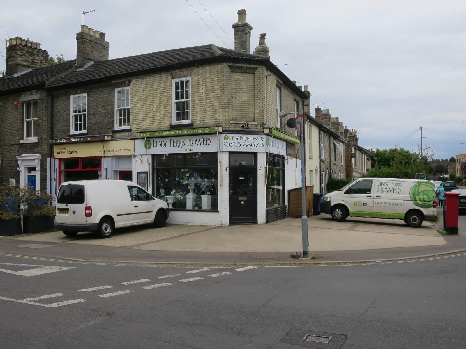 Lela's cafe photo 2