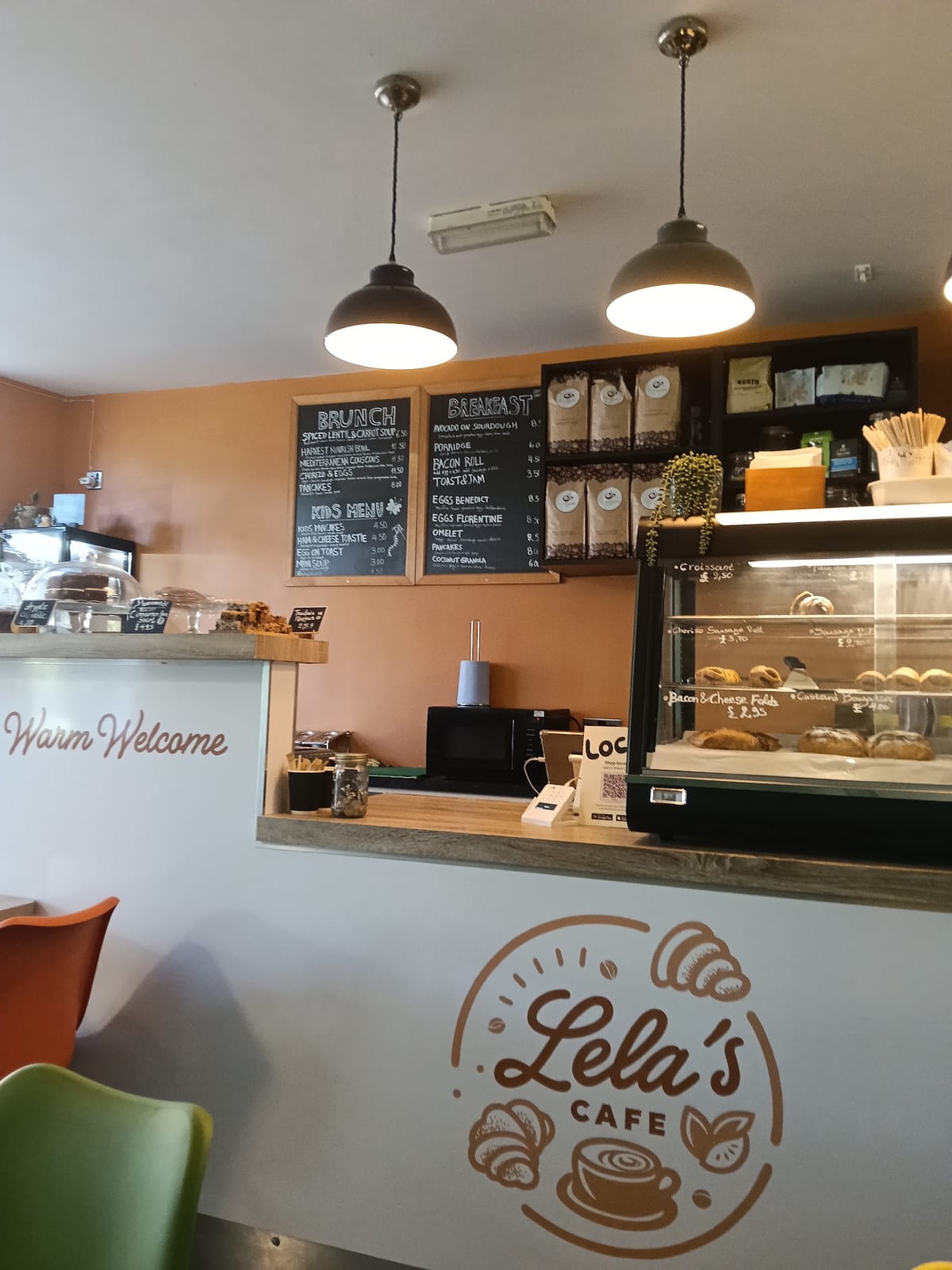 Lela's cafe