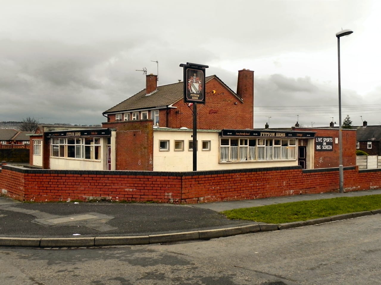 Cafe On The Green Oldham LTD photo 3