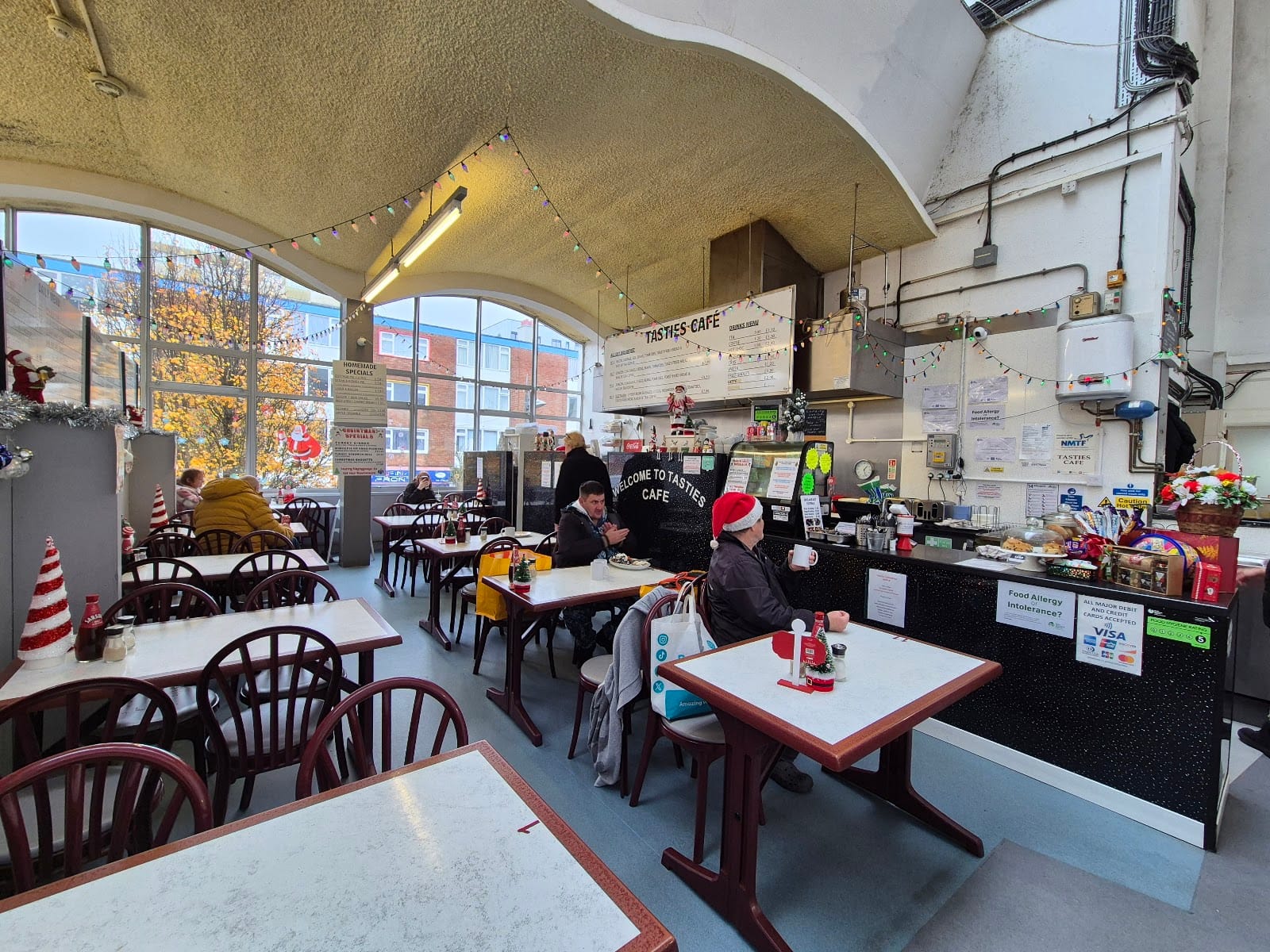 Tasties cafe
