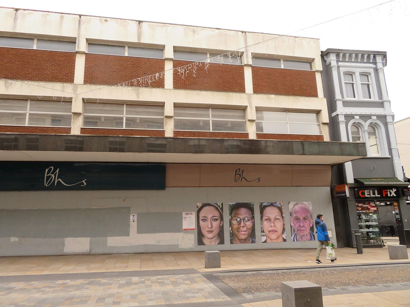 Marks & Spencer photo 2