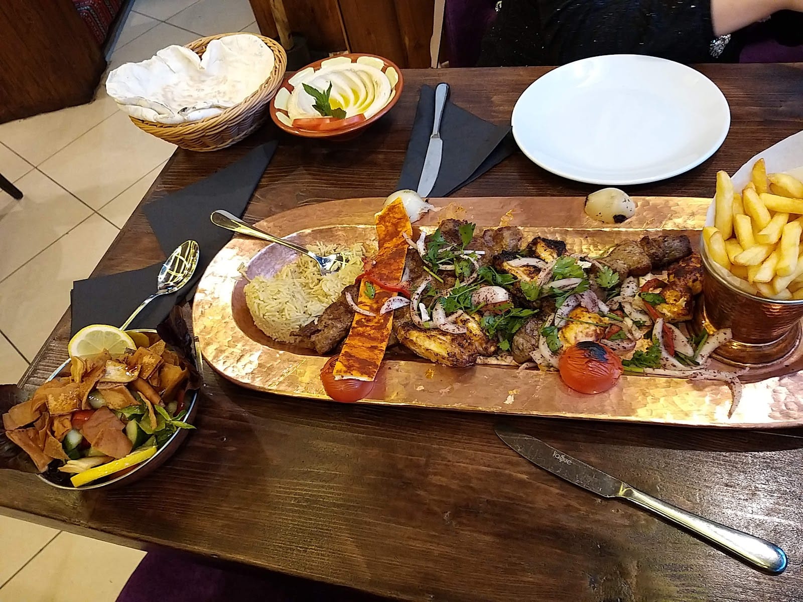 Khayal Restaurant & lounge