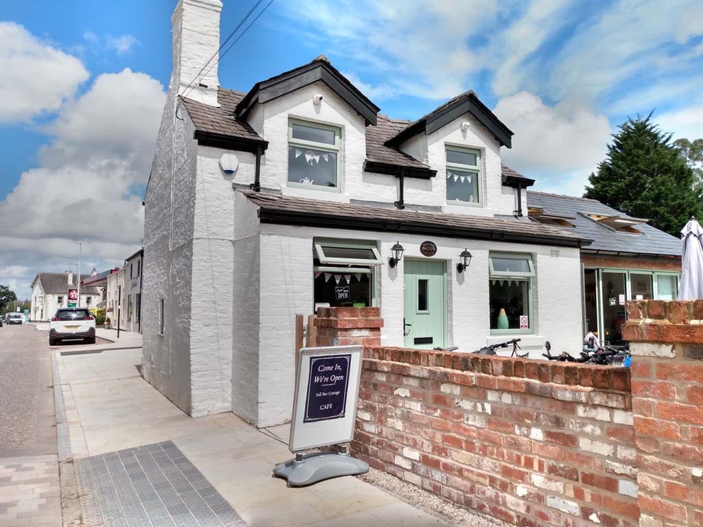 Toll Bar Cottage Cafe photo 3
