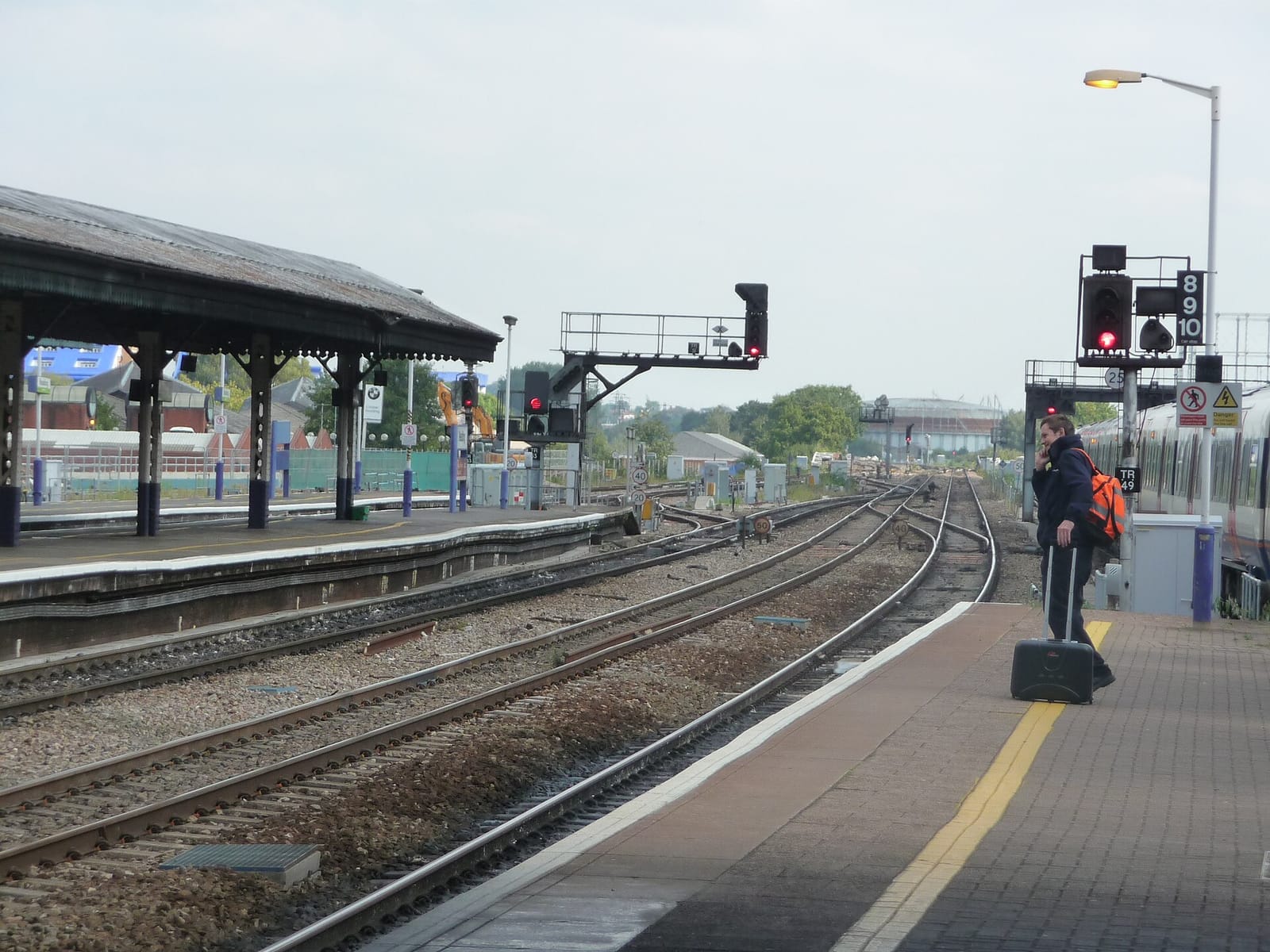 Starbucks, Reading Station photo 2