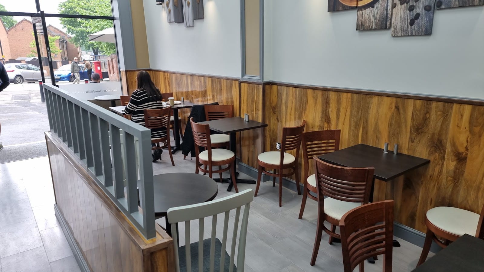 PONDEROSA CAFE