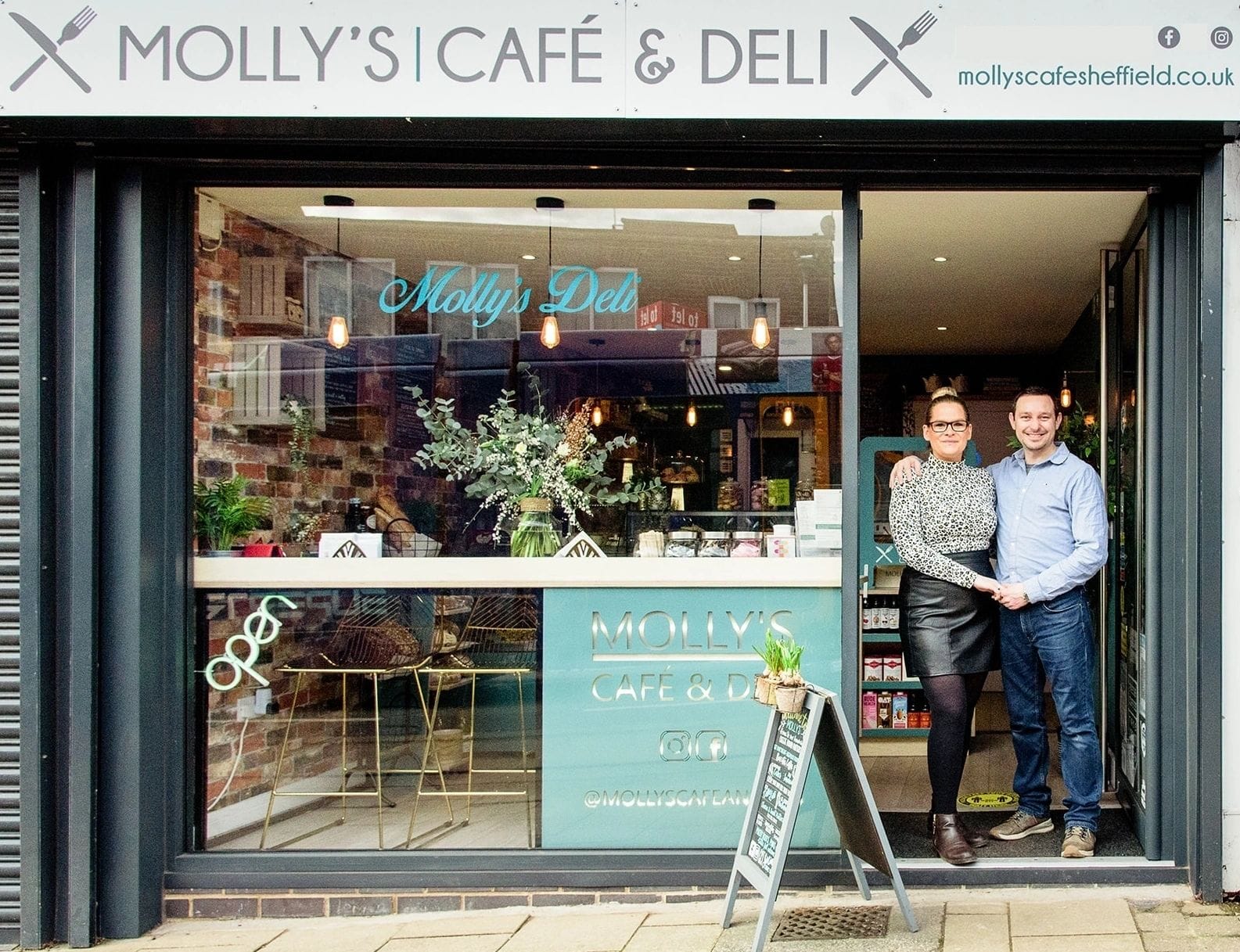Mollys Cafe & Deli photo 2