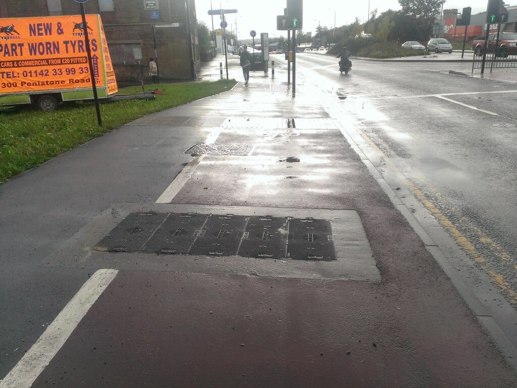 DUNKIN' Penistone Road photo 3