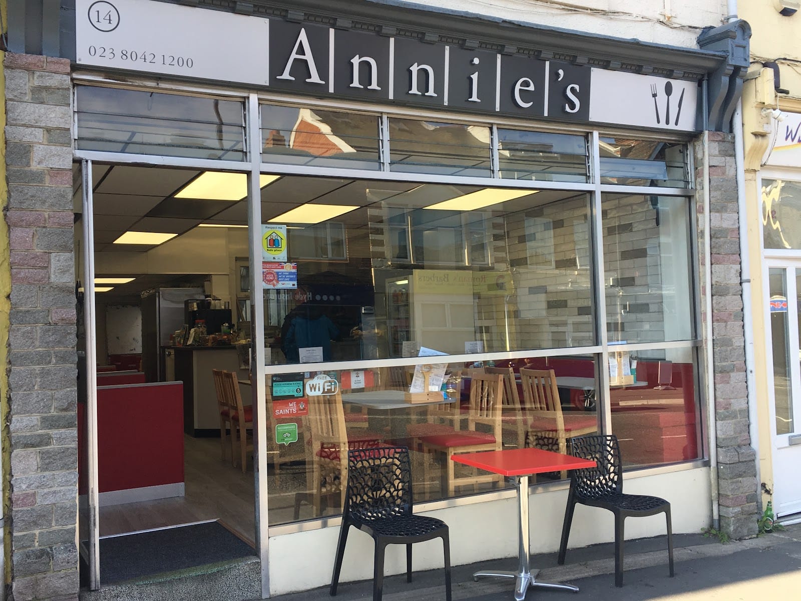Annies Cafe