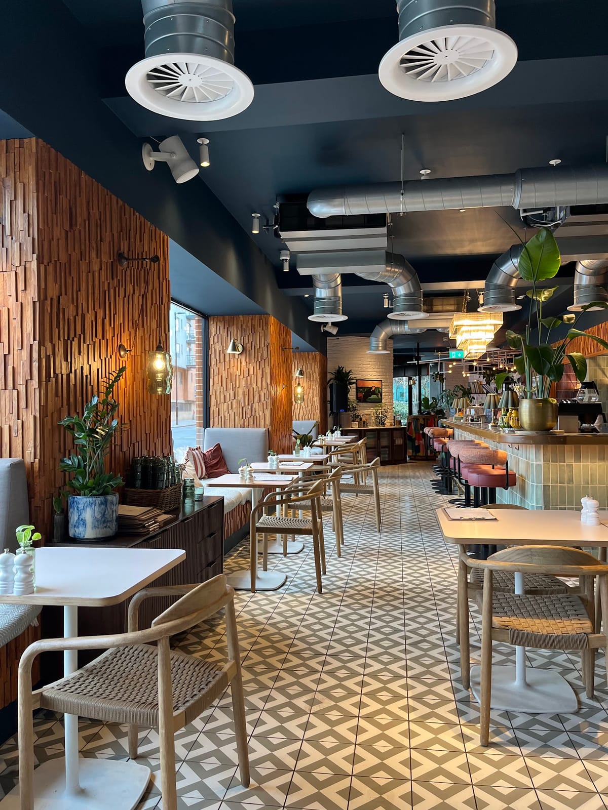 Winnie's Café and Bar at Second Nature Southampton