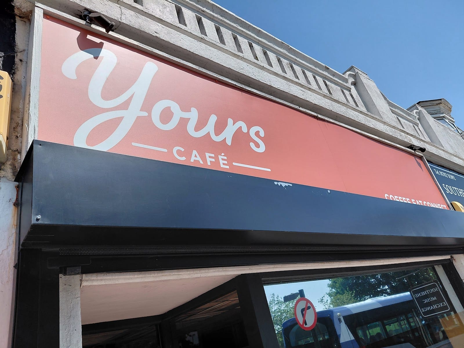 Yours Cafe