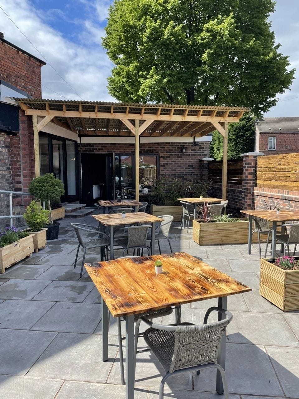 The courtyard coffee shop photo 2