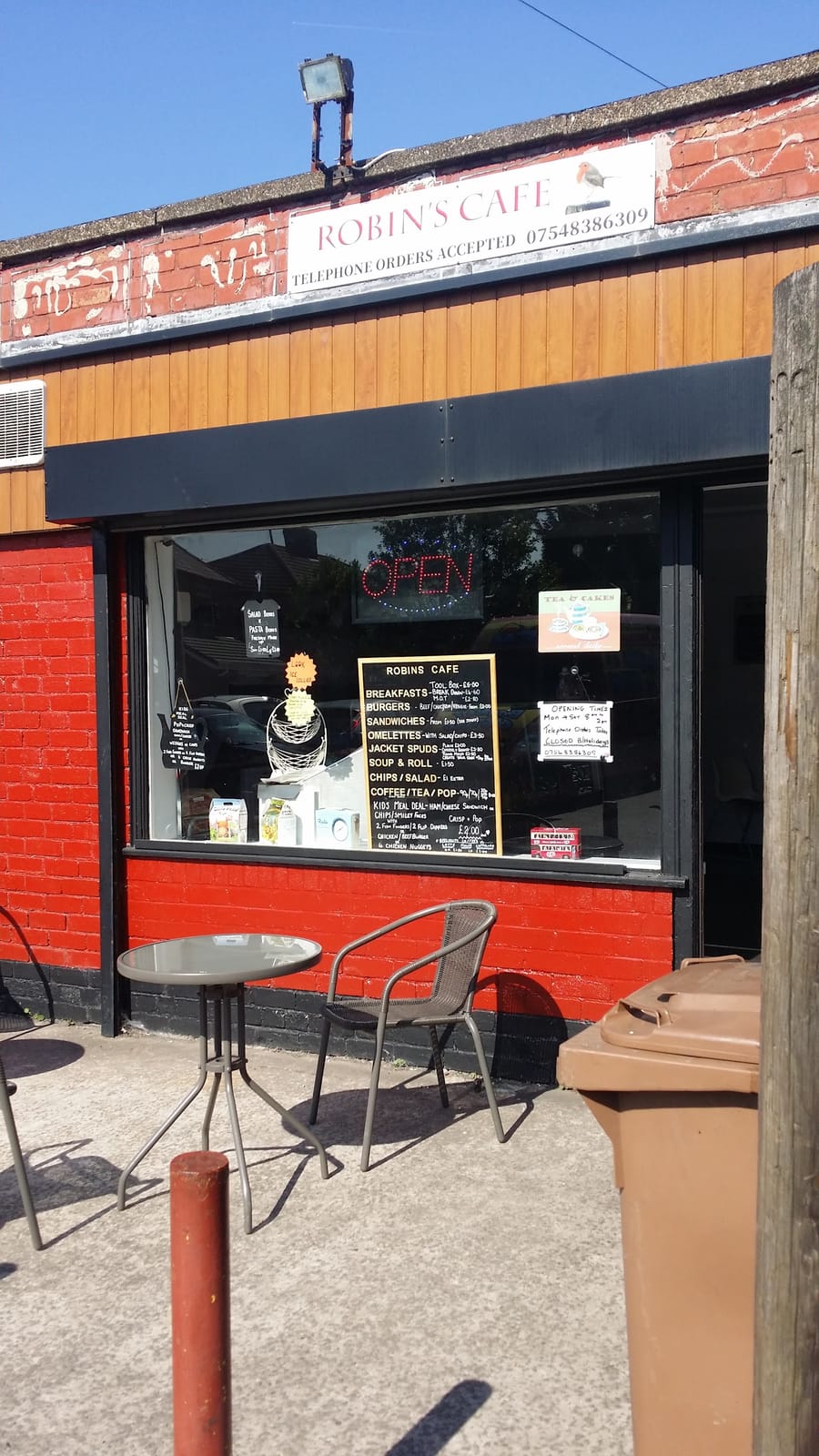 Robin's Cafe