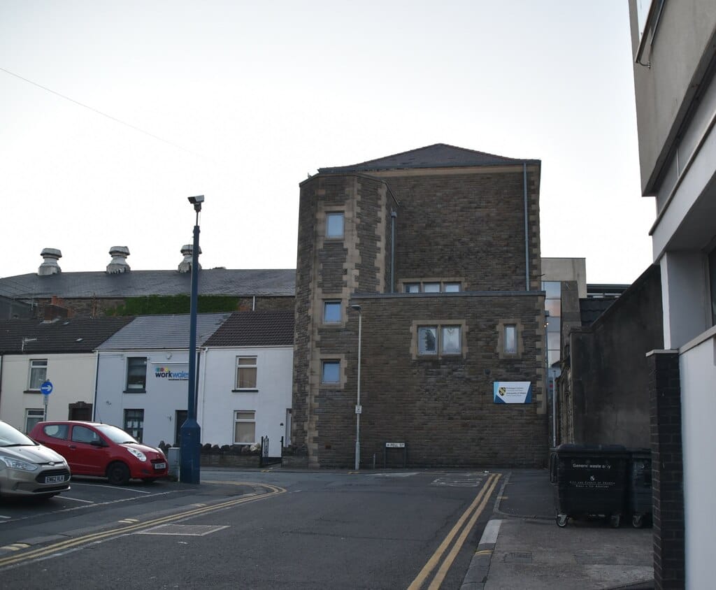 Mount's Pavement Café photo 4