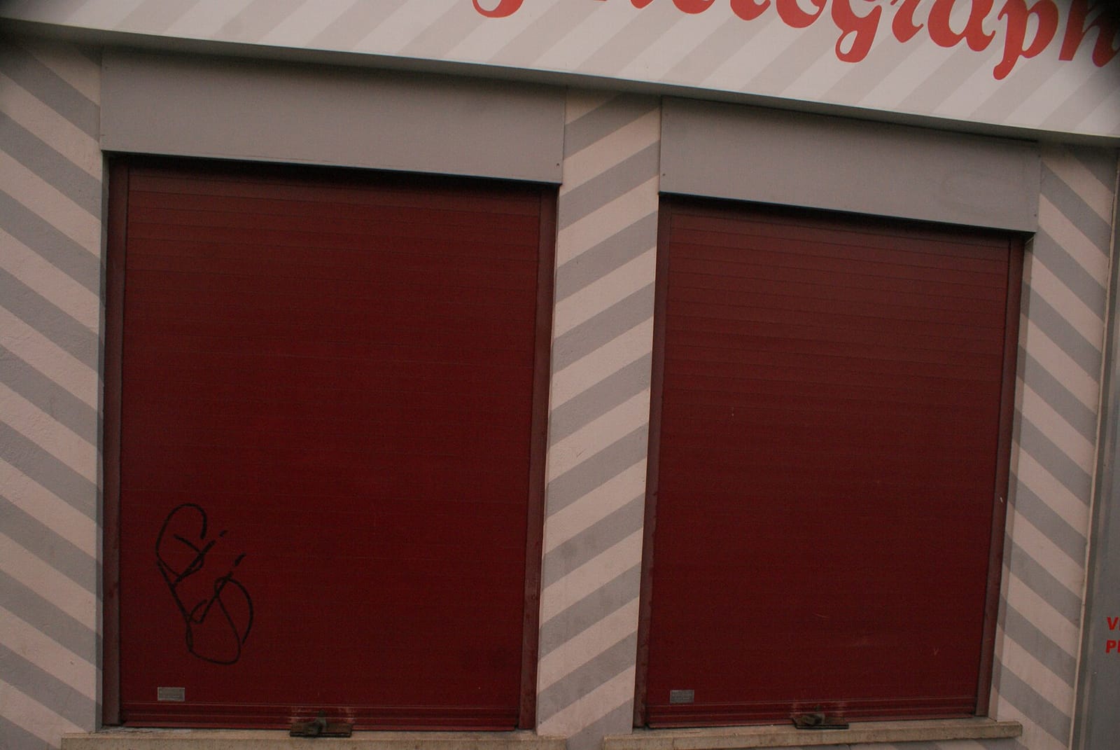Querky cafe Hoe street photo 2