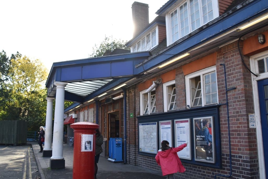 BloomsYard - Watford Station photo 5