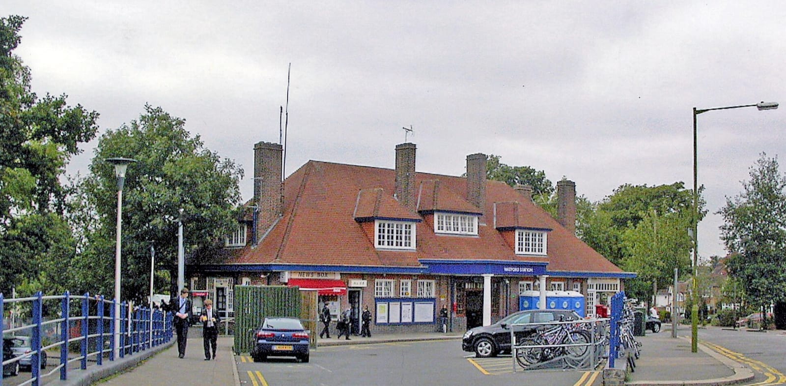 BloomsYard - Watford Station photo 2