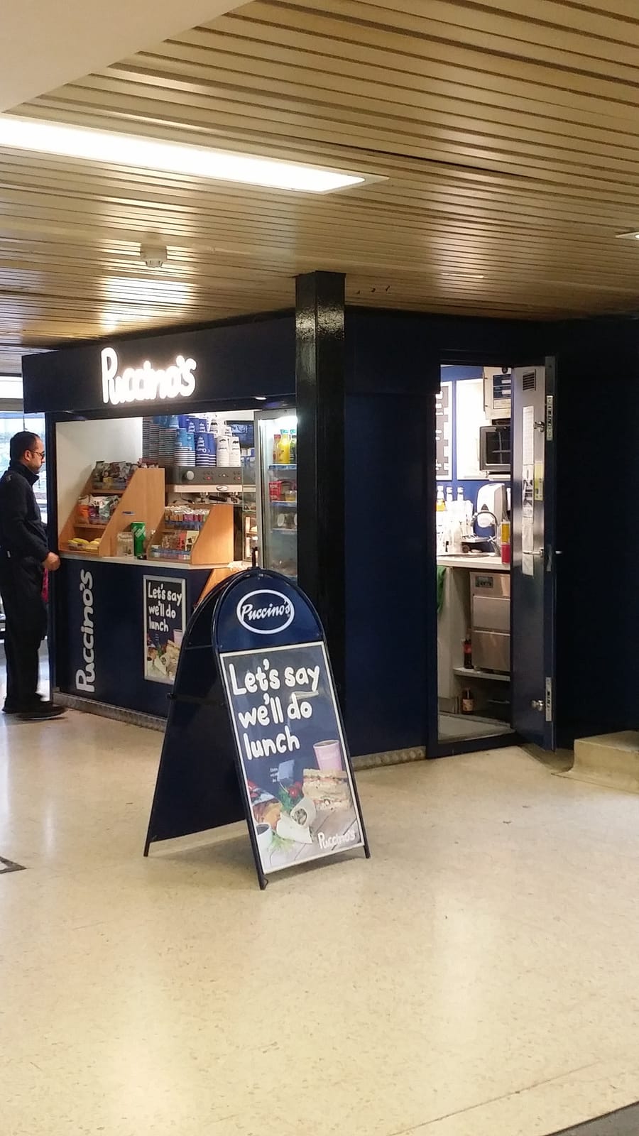 Puccinos Watford Junction