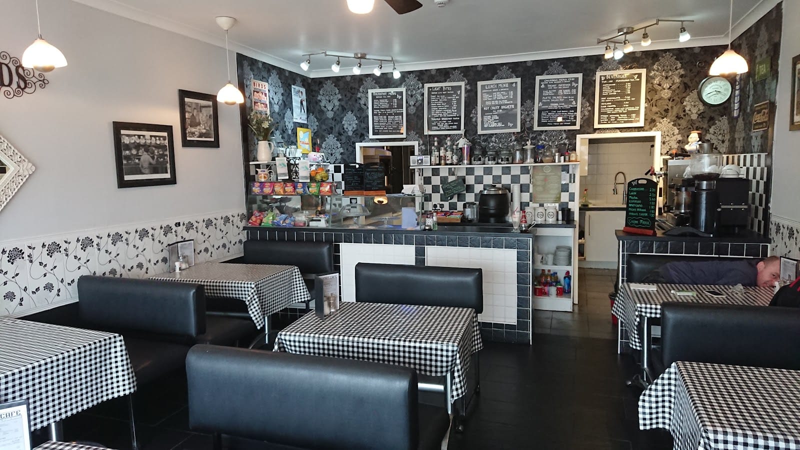 Krumbs Cafe