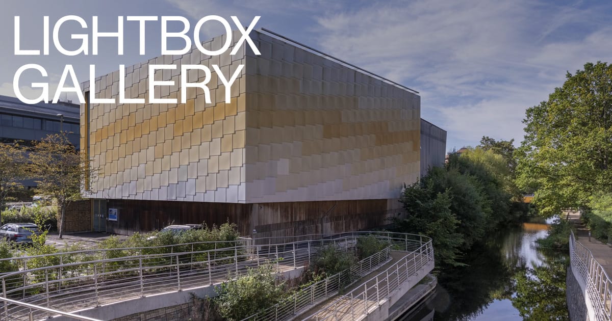 Lightbox Gallery photo 2