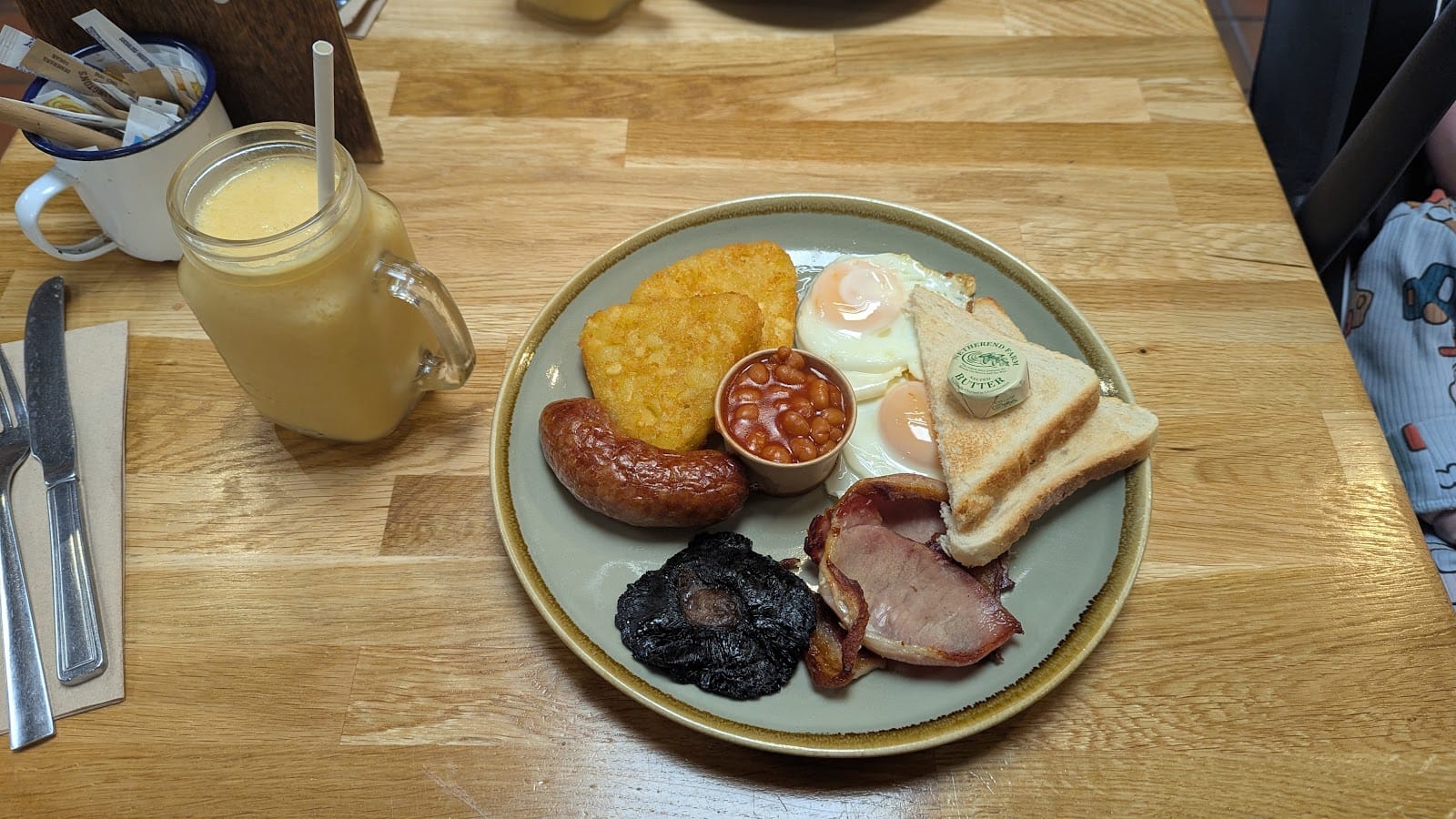 Astons Cafe