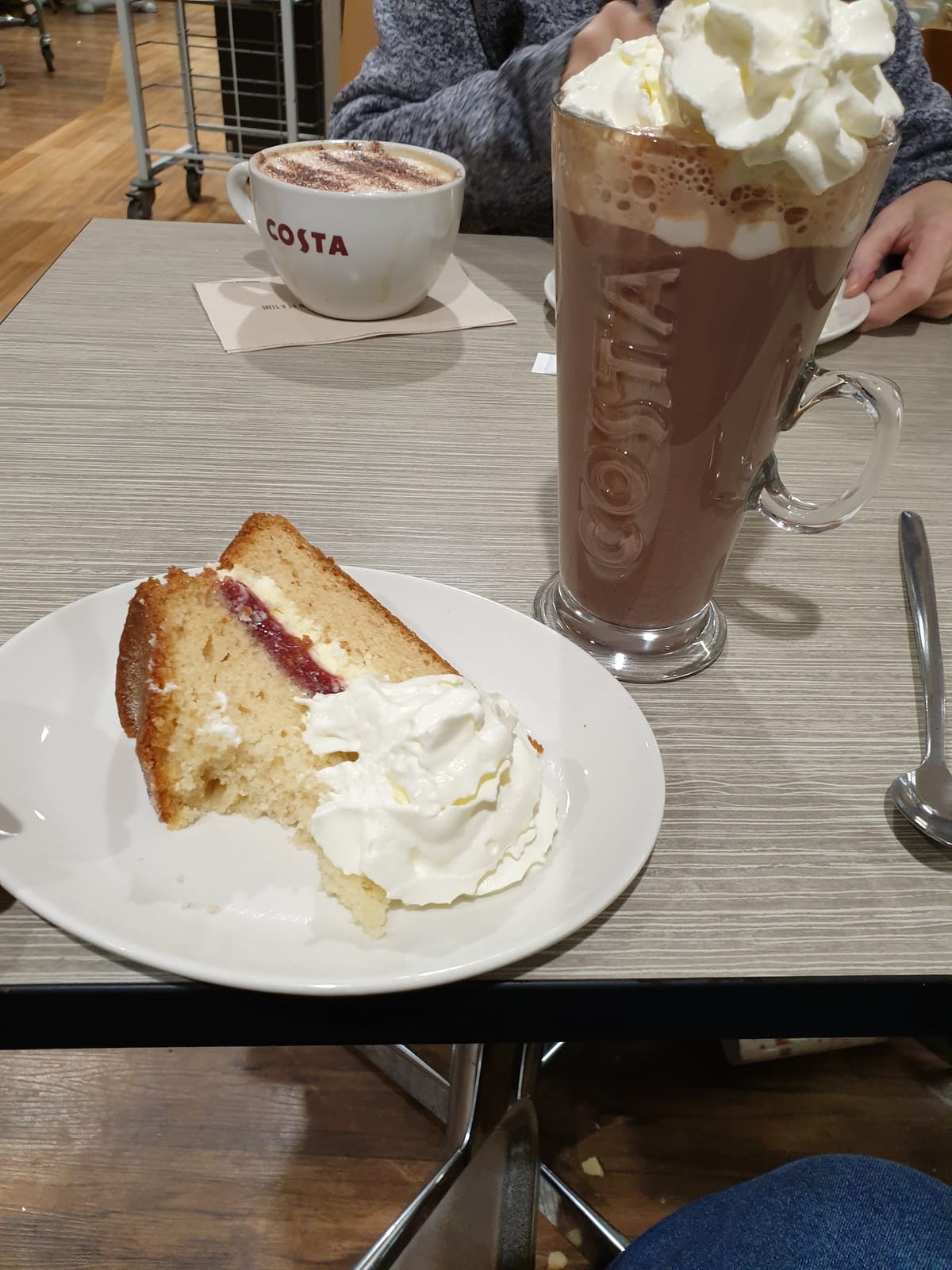 DeeDee's Family Cafe