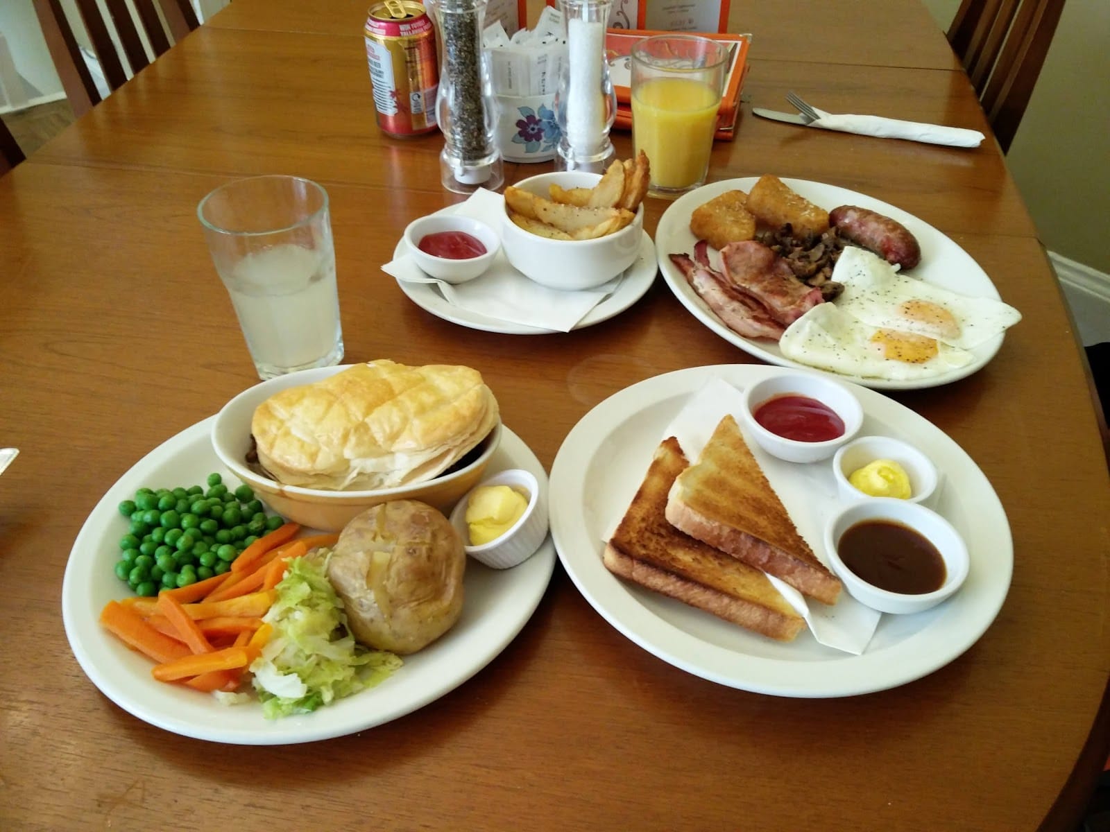 Munch Coffee, Bar and Kitchen