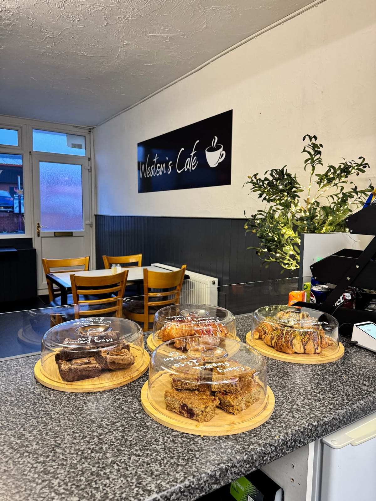 Weston’s Cafe