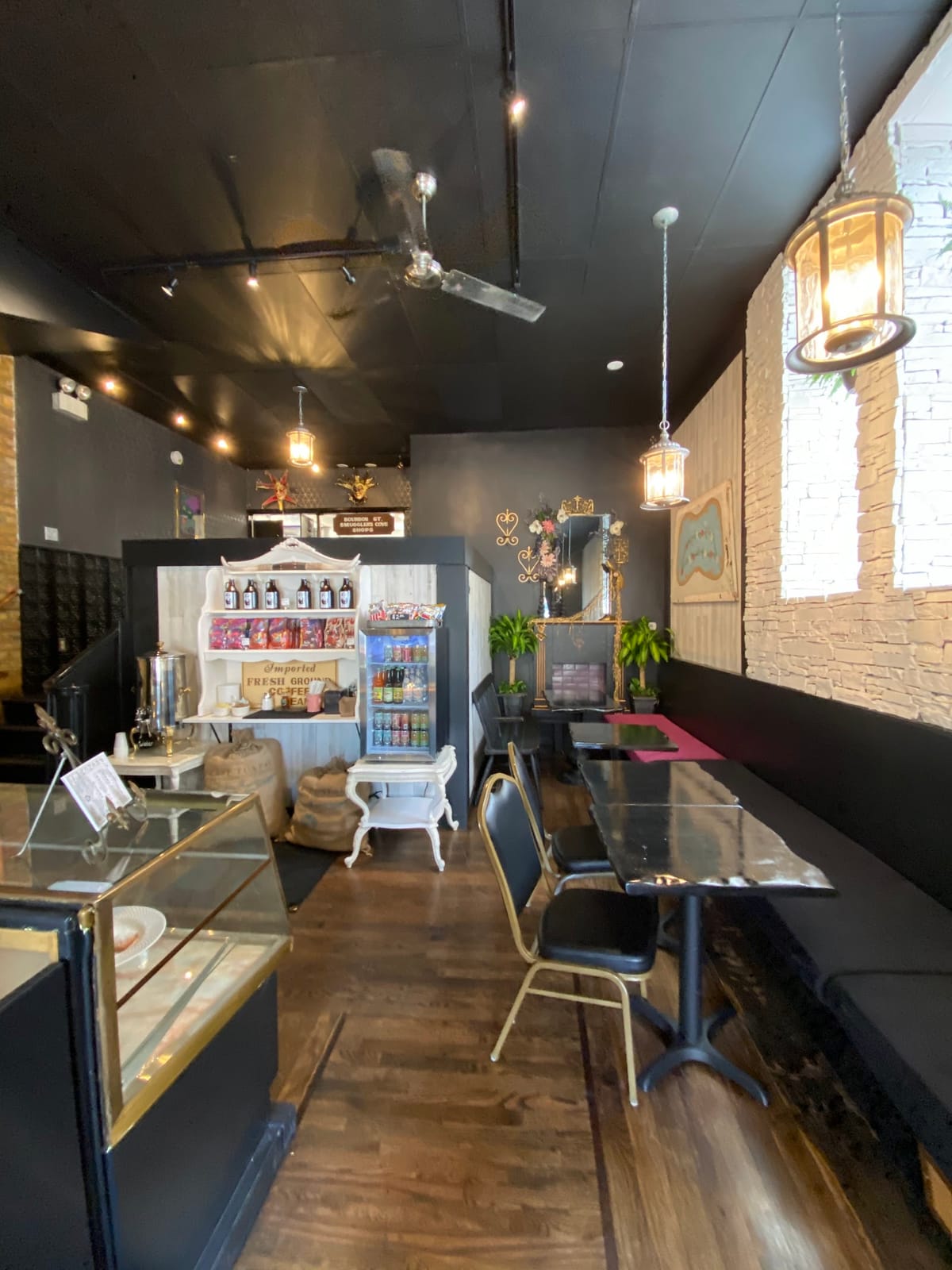Junebug Cafe Six Corners