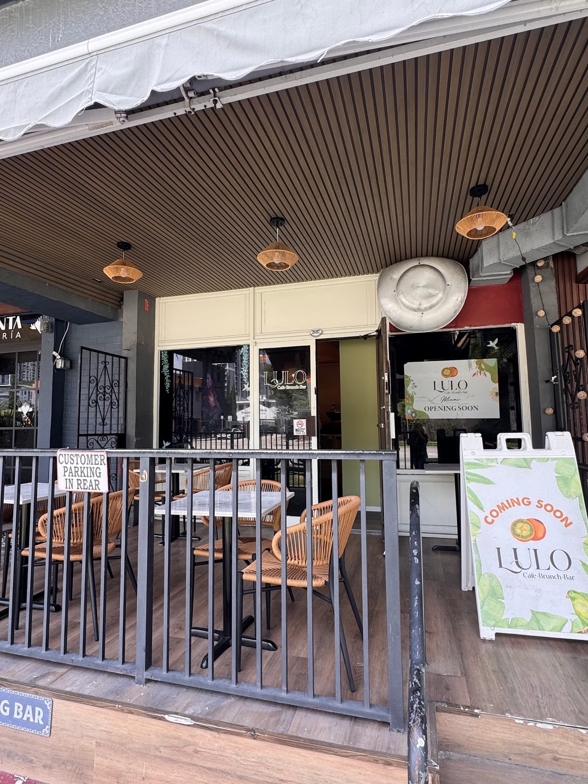 Lulo - Cafe, Brunch, Bar