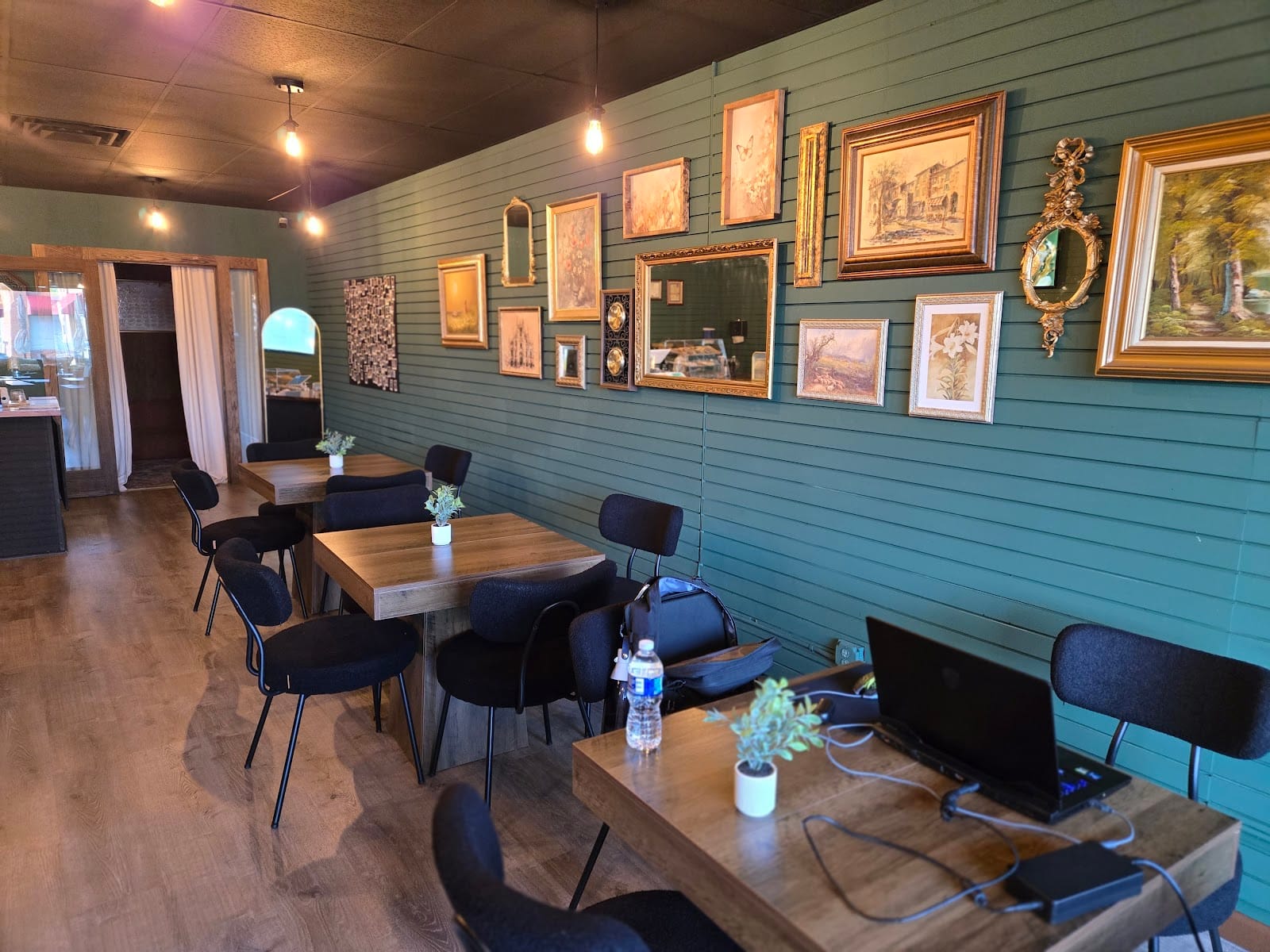 Maruu Cafe